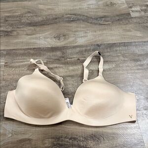 NWT Elegant Cream lined semi demi Victorias Secret bra size 38C